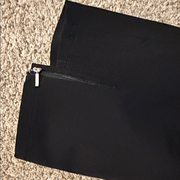 Chico’s Zenergy pull-on, tapered leg, ankle zipper trim pants. Size 2 = 12/L - Picture 3 of 4